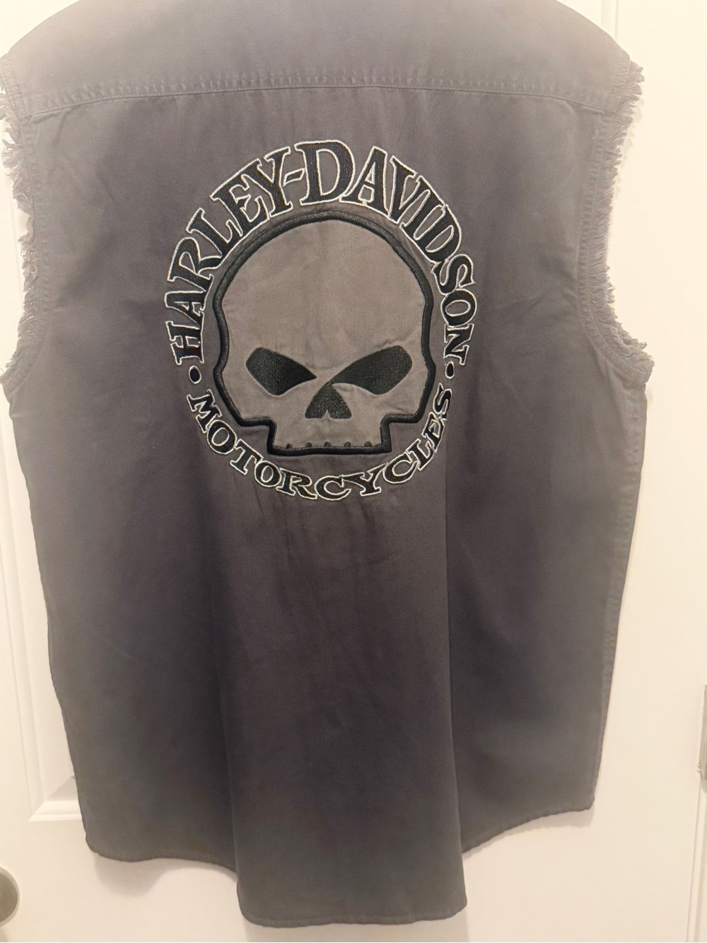 Harley-Davidson Willie G Skull Blowout Sleeveless Button Gray Pocket Shirt NWT